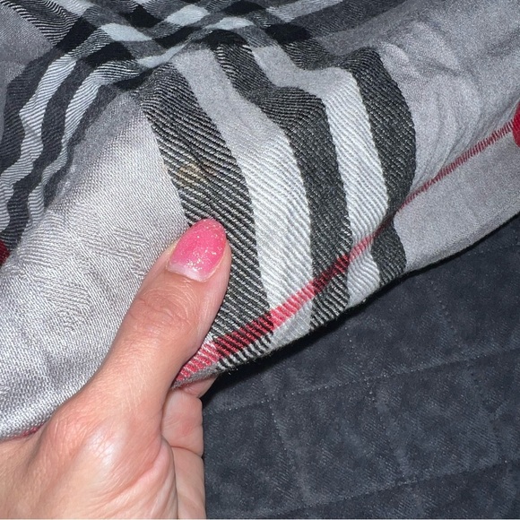 Burberry Scarf Vintage Cashmere Gray Plaid Fringe Large Rectangular Kimono R - Picture 8 of 9